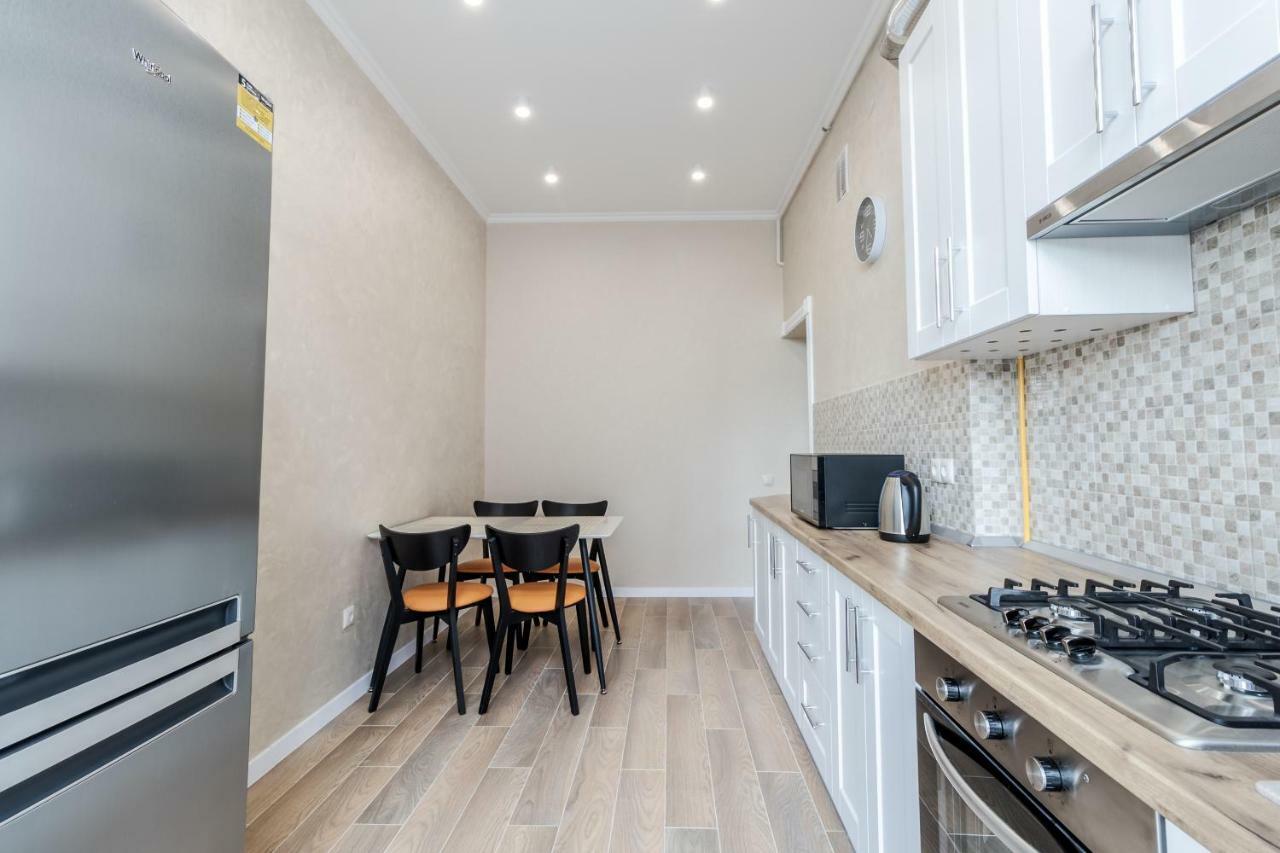Inshiapartments On Liberty Avenue 2 Lviv Kültér fotó