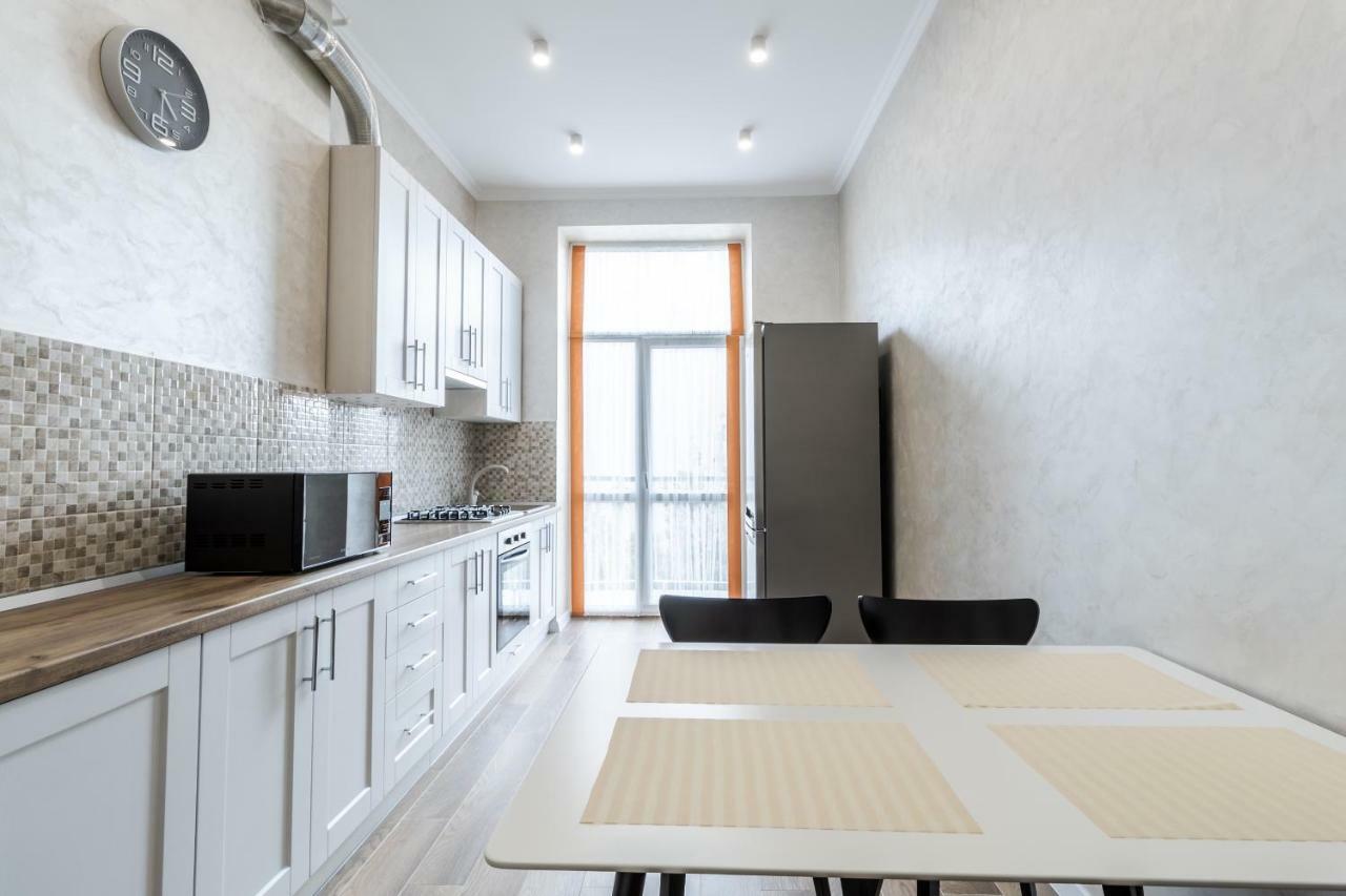 Inshiapartments On Liberty Avenue 2 Lviv Kültér fotó